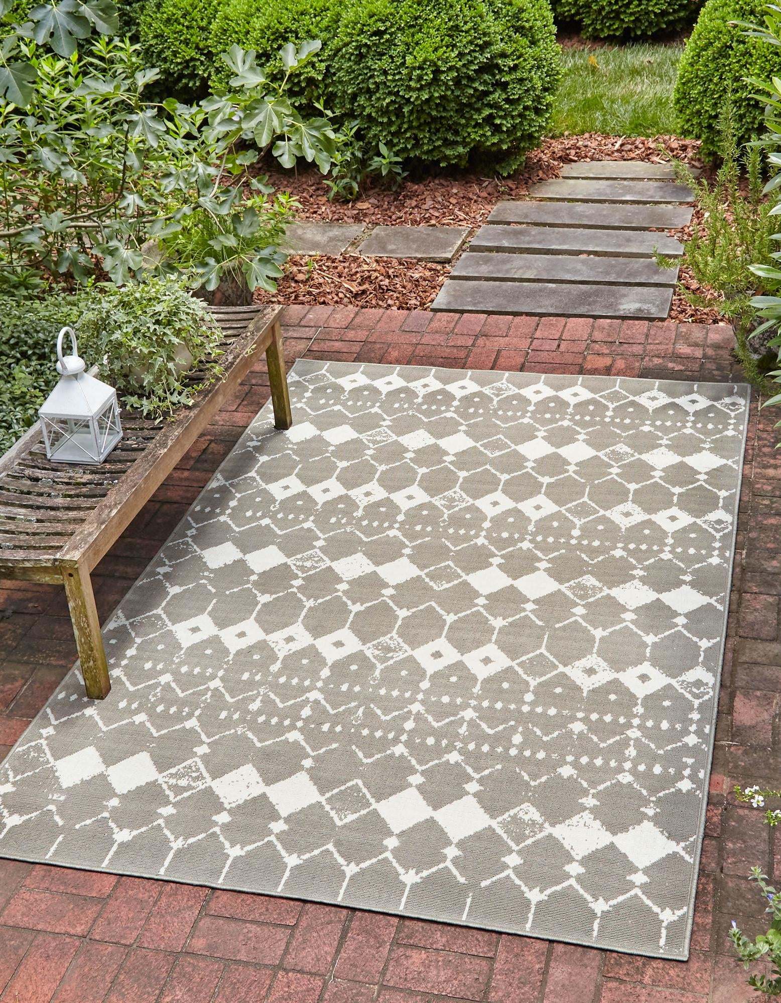 Outdoor Lattice Collection Rug 6' x 9' Gray Flatweave Rug