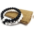thumbnail image 1 of Pulsera de Pareja a Distancia en Blanco y Negro en Perla Pulsera Dúo Yin/Yang | Idea de regalo perfecta para el día de San Valentín, cumpleaños | Bisutería Original para Hombre y Mujer para Enamorados, 1 of 5
