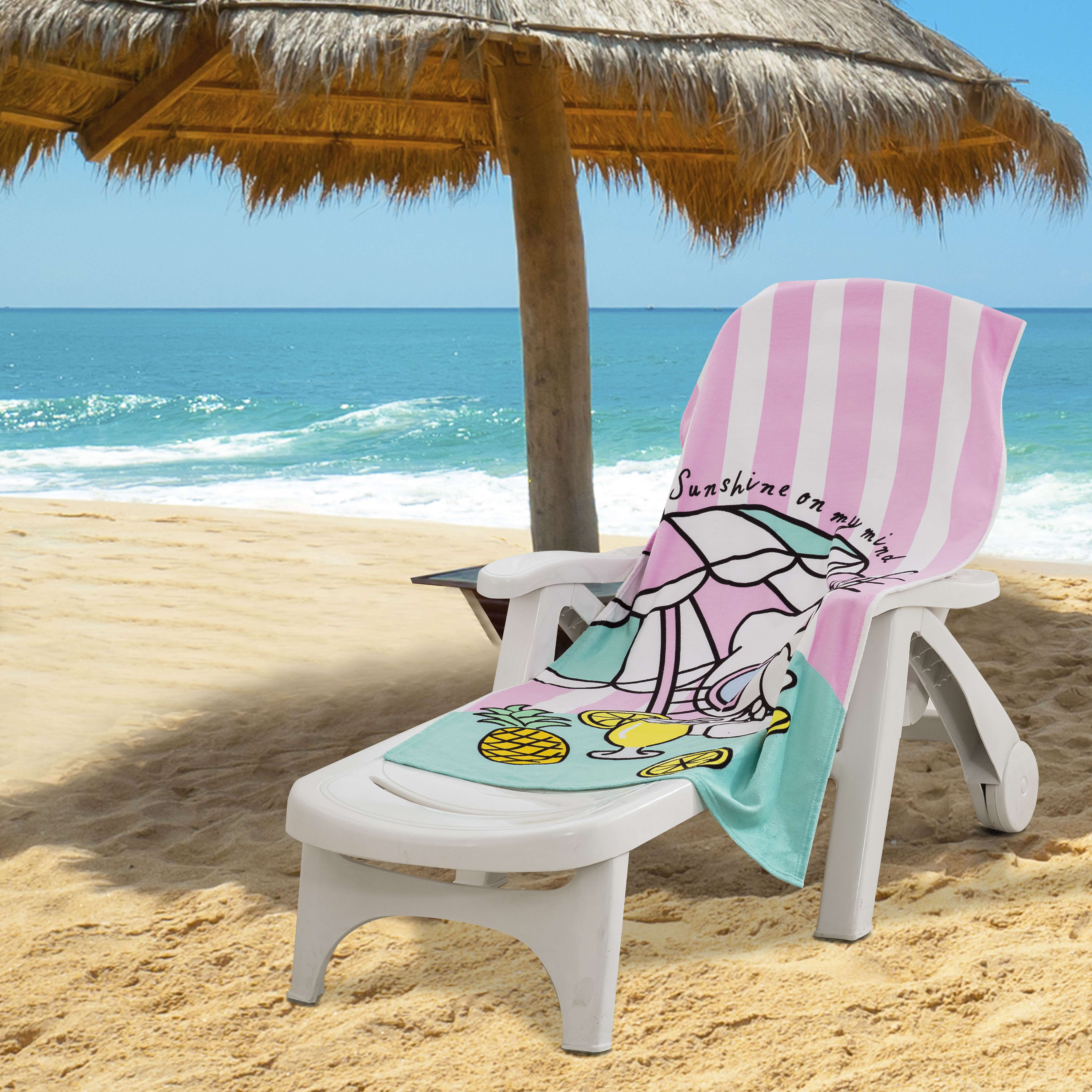 Hello Kitty Umbrella Drink 30in x 60in Beach Towel