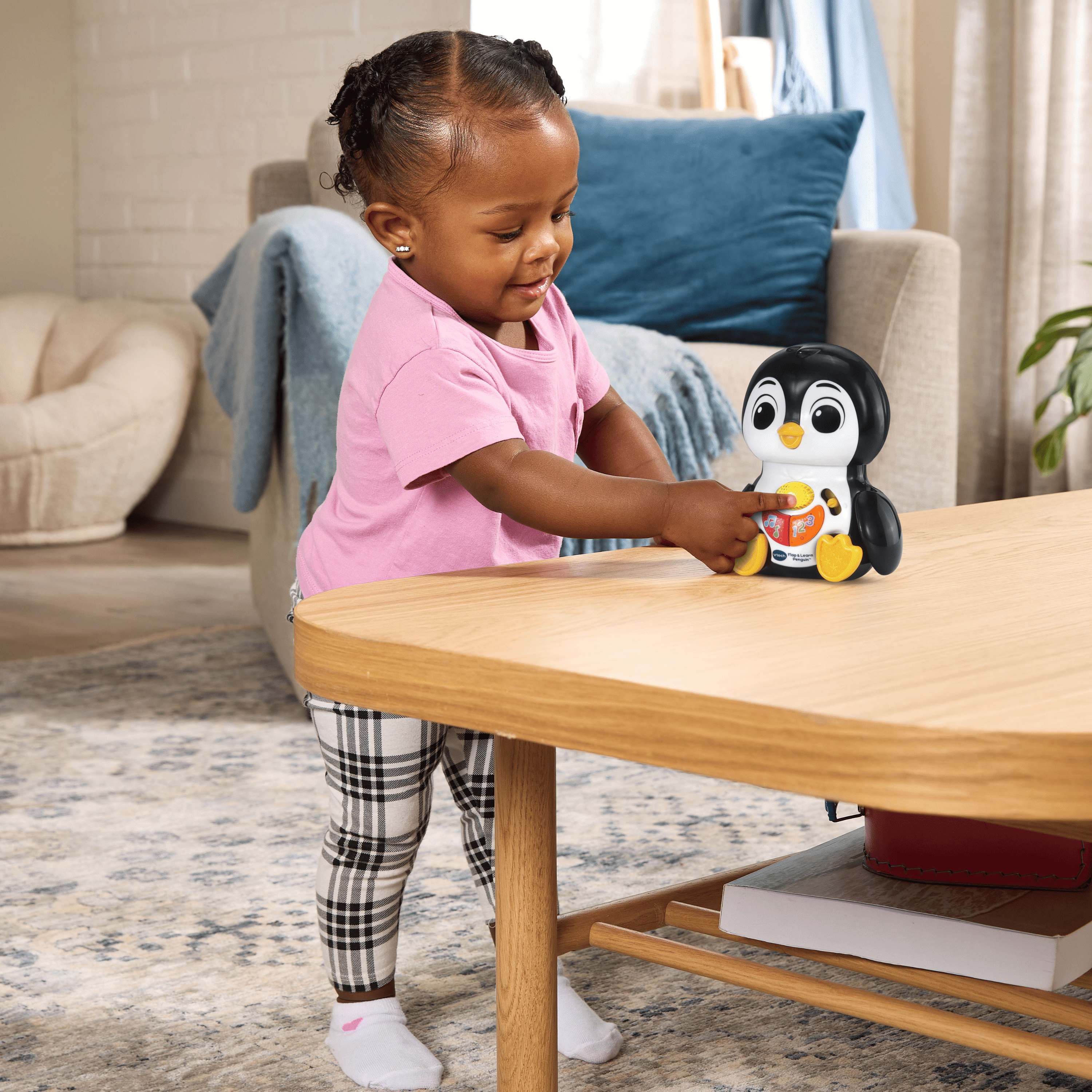 VTech Flap & Learn Penguin Counting Toy for Toddlers - French Version, 12-36 Months