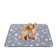 thumbnail image 2 of Cama Autocalentable para Gatos y Perros, Tapete Térmico Extra Cálido para Mascotas, Ideal para Interiores y Exteriores. Base Antideslizante, Lavable, Color Gris Claro. Medidas: 71 X 102 Cm (28 X 40 P, 2 of 7
