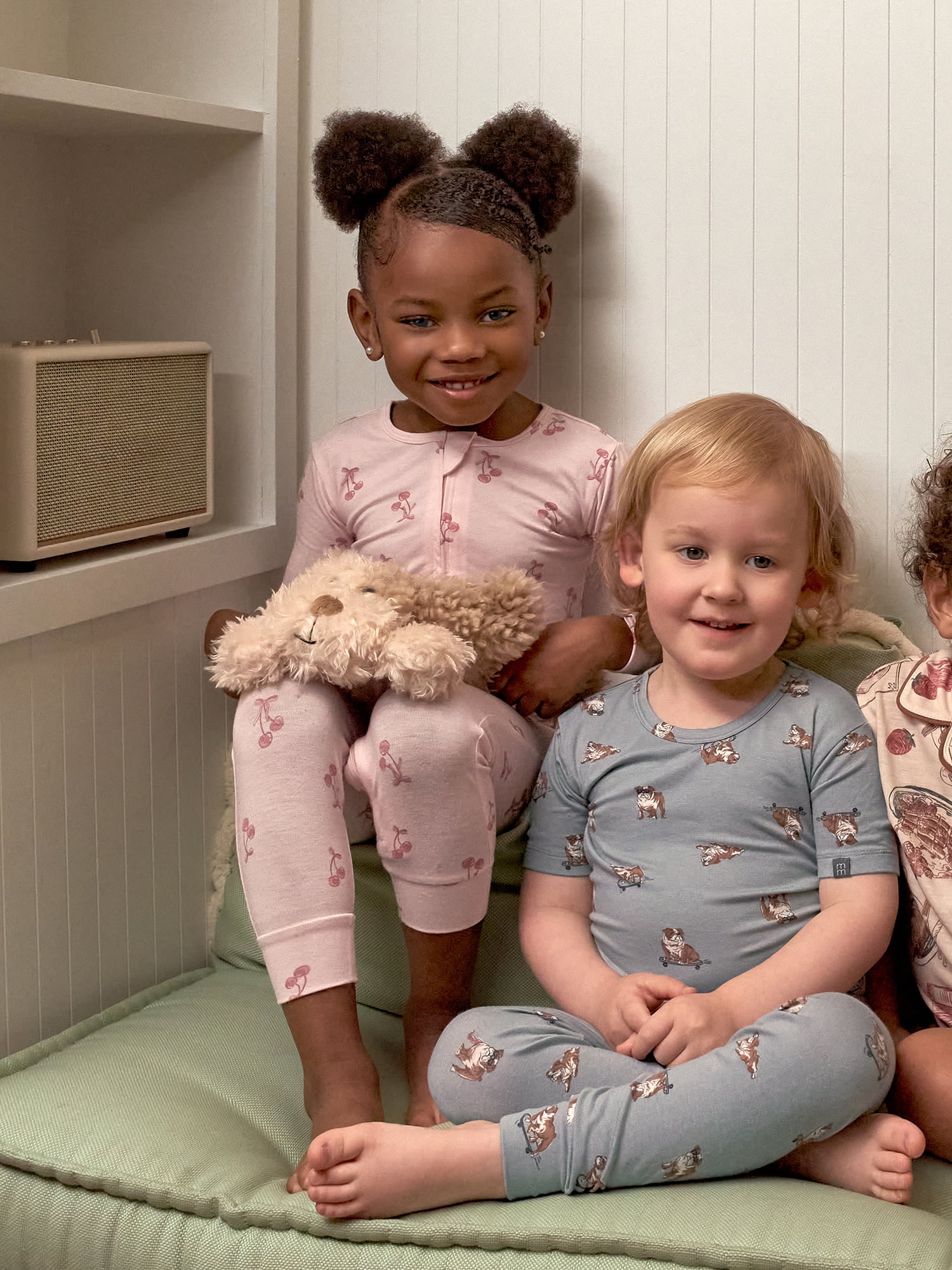 Modern Moments by Gerber Toddler Neutral Super Soft One-Piece Pajamas, Sizes 12 Months - 5T