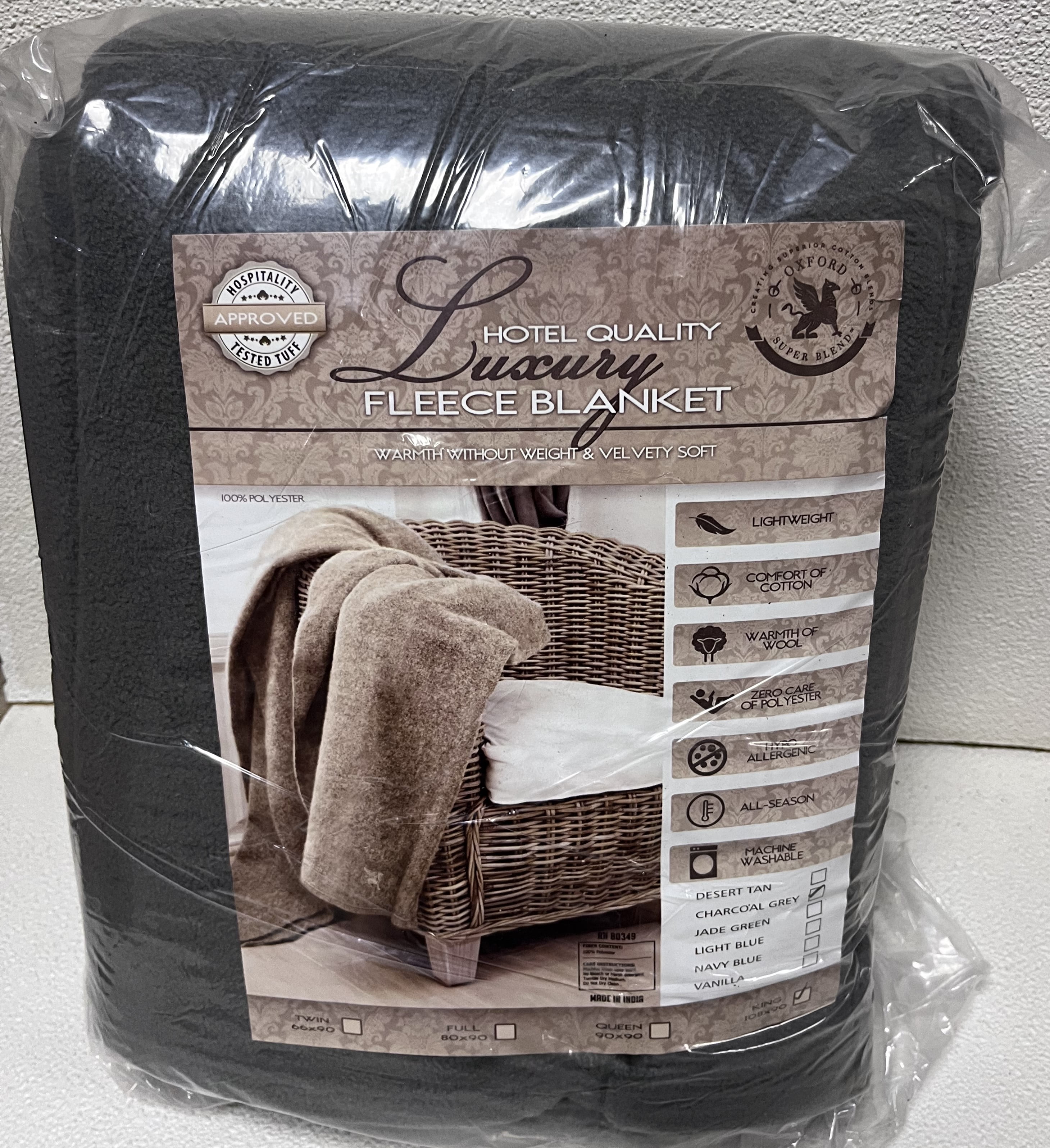 OXFORD MICROPLUSH FLEECE BLANKETS