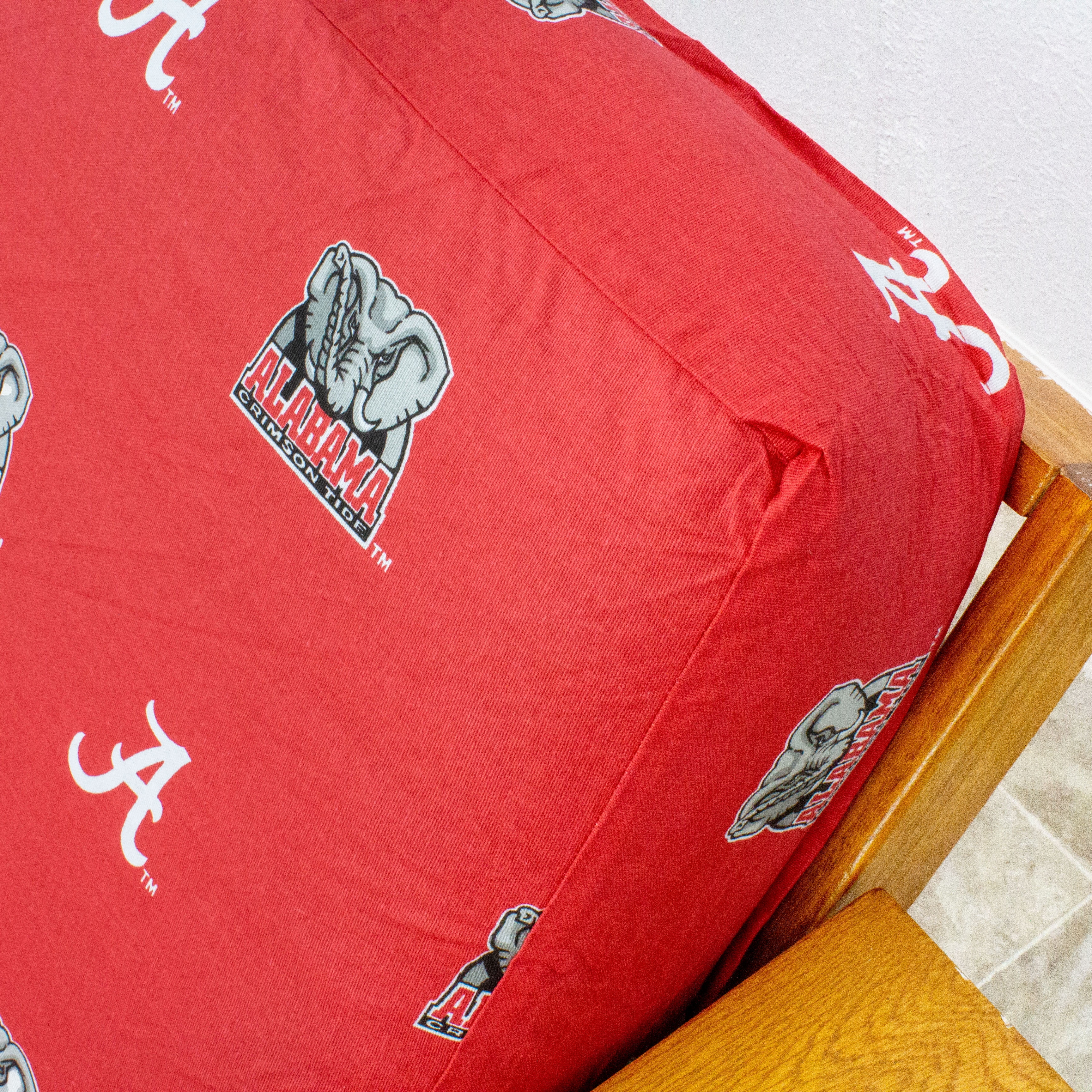 Alabama Crimson Tide Futon Cover - Full size fits 6 and 8 inch mats