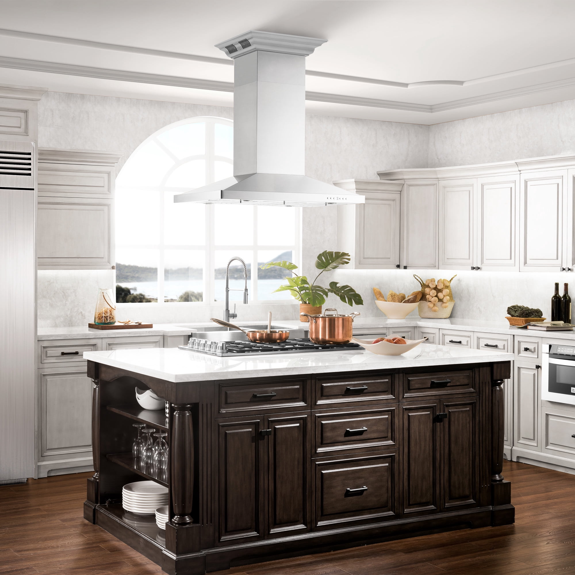 ZLINE KITCHEN AND BATH GL2ICRNBT30 ducted hood