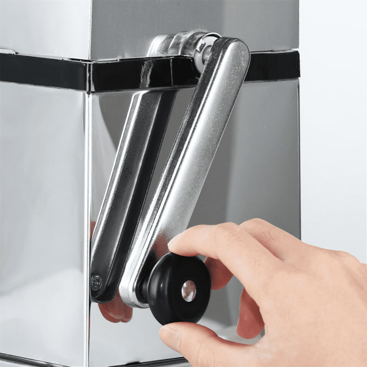 Ice Crusher Mini Ice Shavers Chopper Manual Snow Cone Smoothie Maker Ice Block Breaking Machine Mud Blender