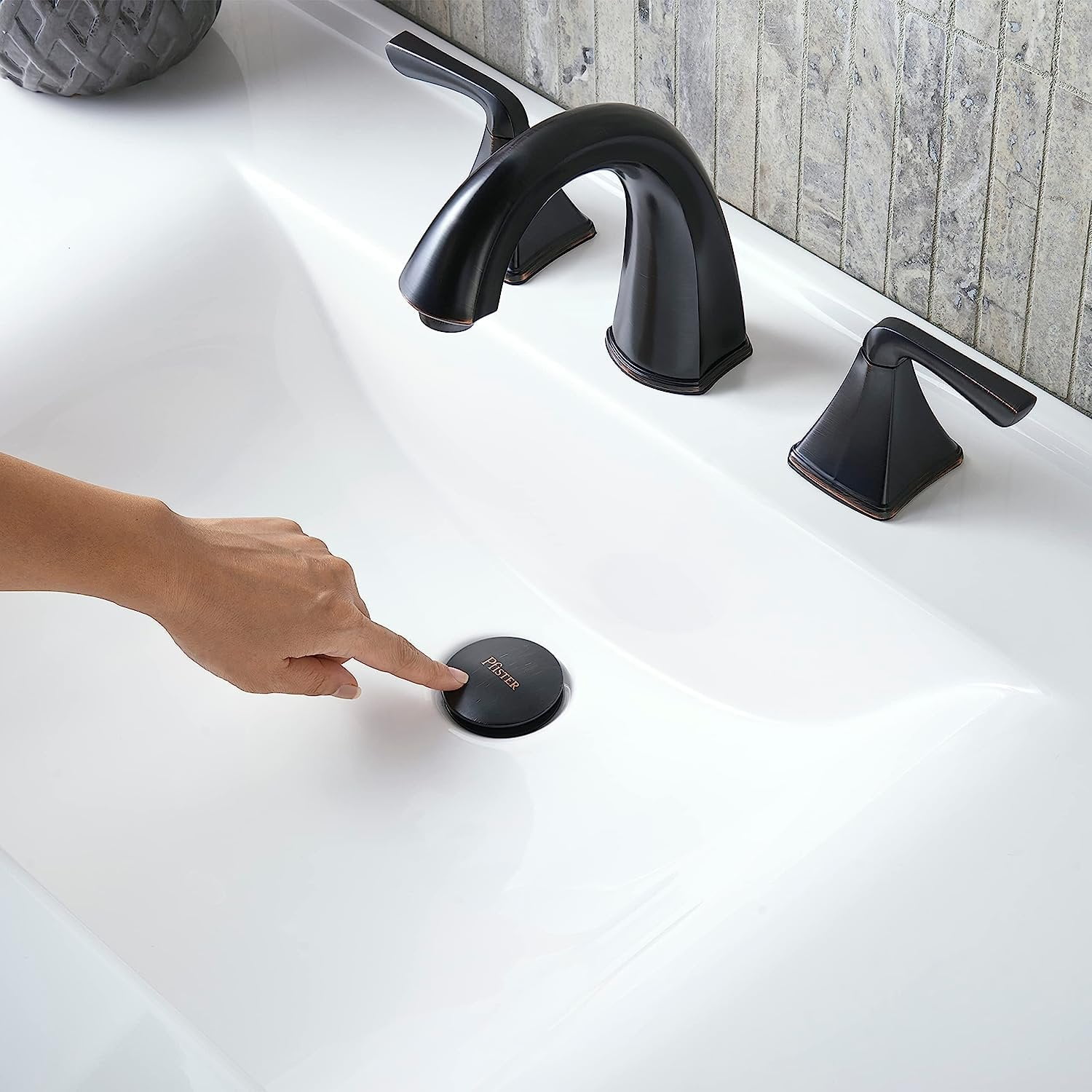 Pfister Selia Tuscan Bronze 2-Handle Widespread WaterSense Bathroom Faucet