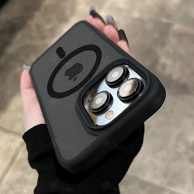 Magnetic Frosted Matte Armor Phone Case For iPhone 16 15 14 Plus 13 12 11 Pro Max For Magsafe Translucent Shockproof Back Cover black For iPhone 11 ProMax
