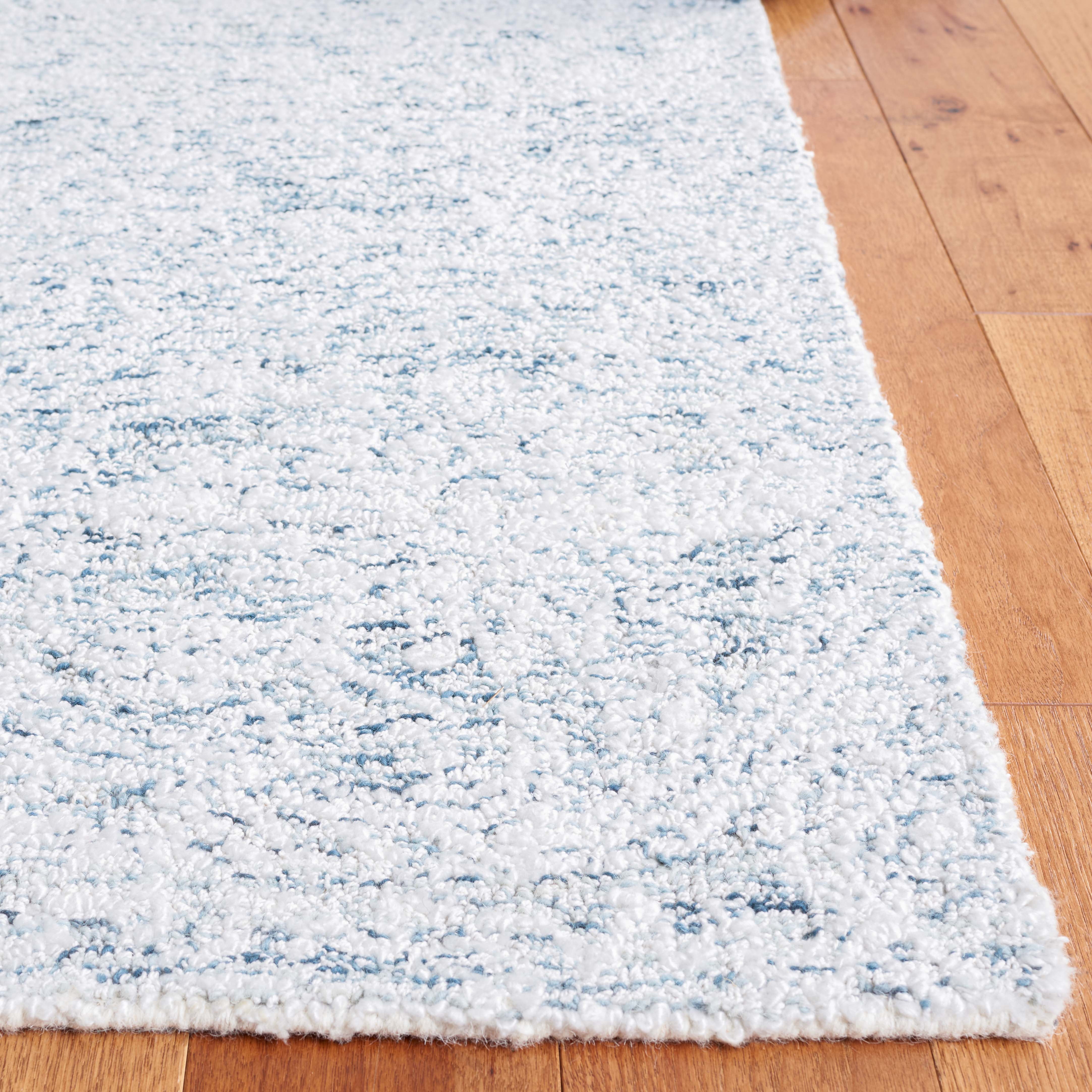 SAFAVIEH Ebony Aditi Floral Area Rug, Light Blue/Ivory, 4' x 6'