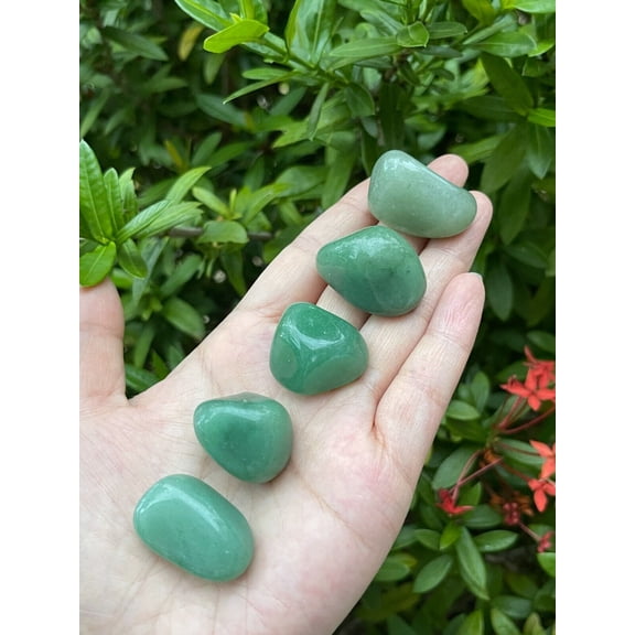 Green Aventurine Tumbled Stones, 0.8"-1.25" Tumbled Green Aventurine