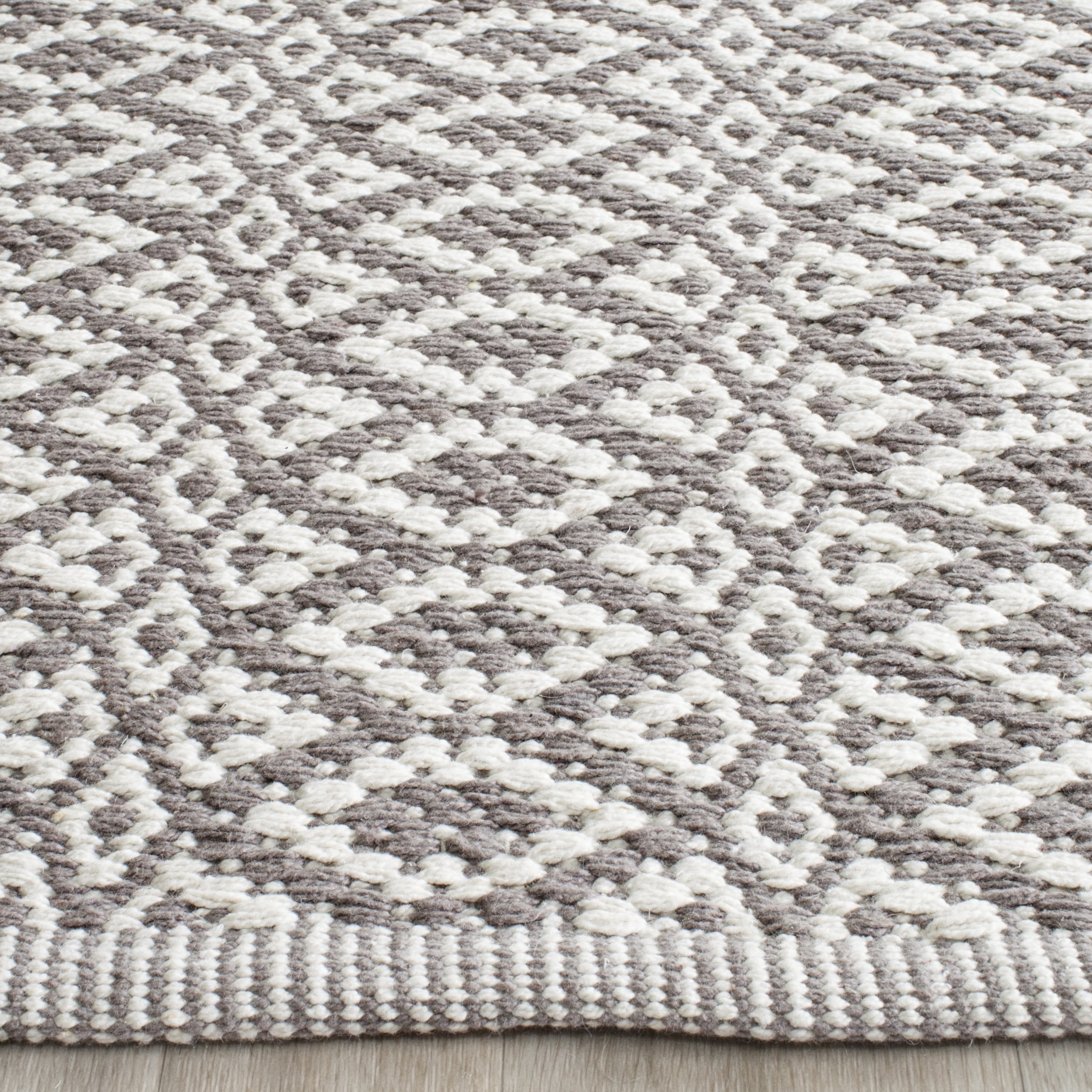 Safavieh Montauk Corrine Geometric Cotton Runner Rug, Ivory/Gray, 2'3" x 9'