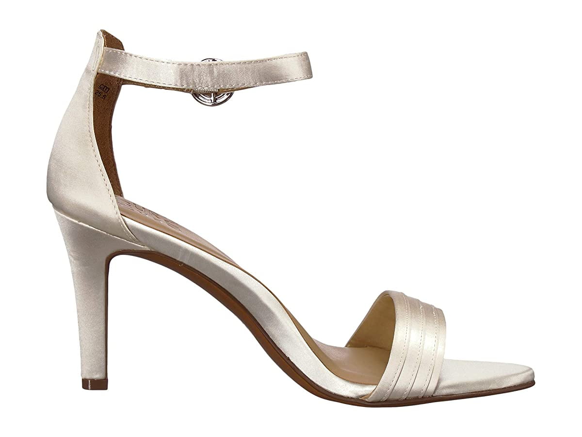 naturalizer kinsley silver