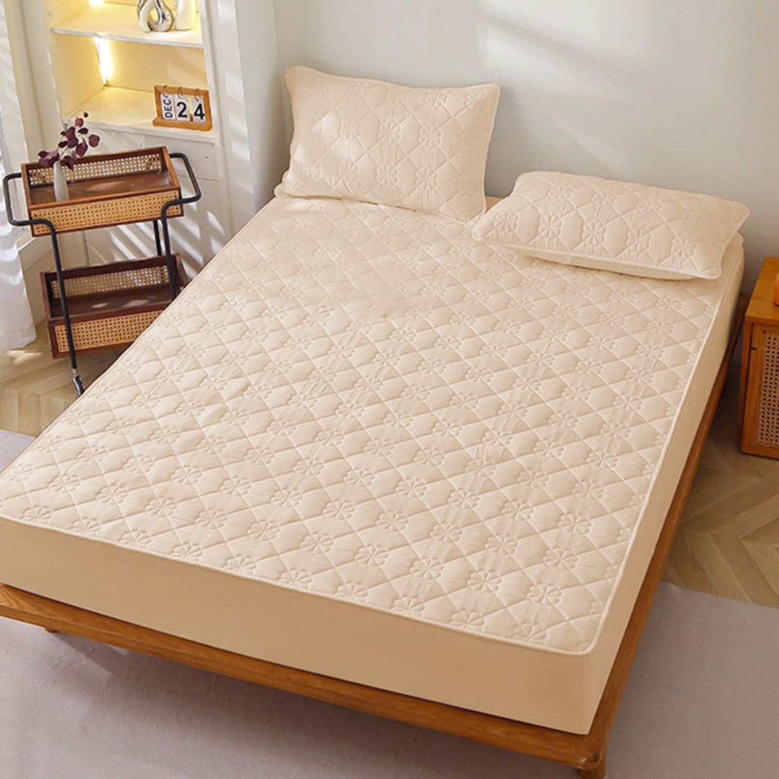 Hmgxay Fitted Sheet, Bed Mattress Cover, Cotton Quilted Mattress Pad, Non-Slip Breathable Mattress Protector, Machine Washable Fitted Mattress Topper(47.2x78.7 Inches)