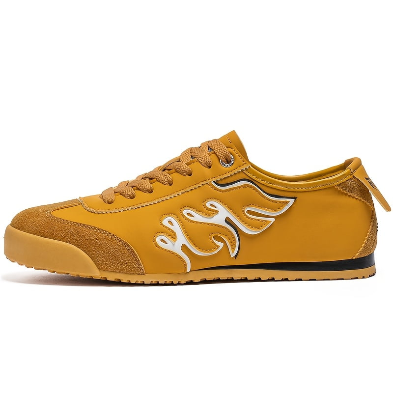 A Pair of Fashionable Men's Sneakers, Casual Mountaineering Shoes with Traditional Ethnic-style Geometric Patterns, Round Toe Design, Lace-up Style，Suitable for All-season Hiking. Forrest Gump Shoes