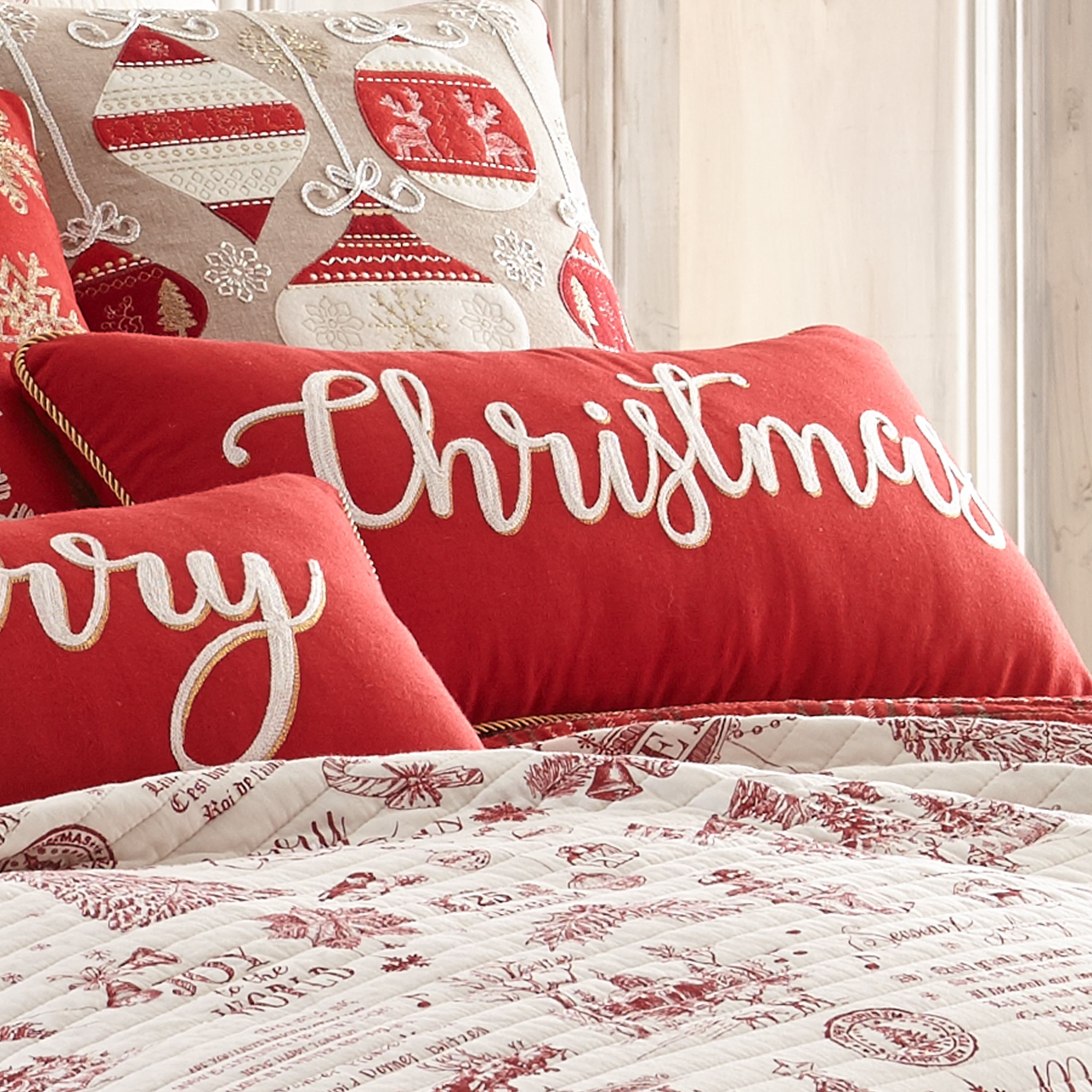 Levtex Home - Yuletide Quilt Set - King 