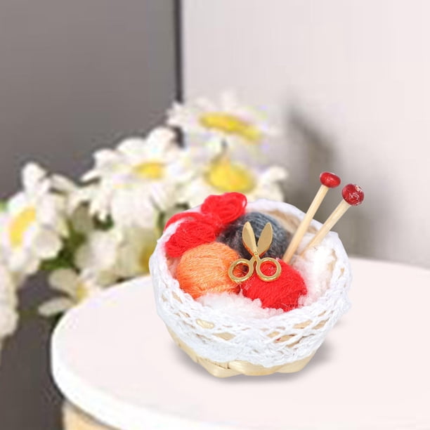 Hilo de lana tejido para casa de muñecas 1:12, cesta para manualidades, sala de costura 1:12, cesta para decoración de accesorios de casa de muñecas rojo