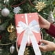 thumbnail image 4 of Fiudx Ofertas relámpago del día Adorno colgante de lazo navideño, corona para árbol de Navidad, ramo de flores, caja de regalo, decoración de regalo, decoración de flores, 4 of 7