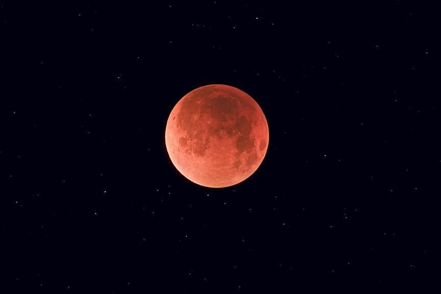 Stocktrek Total Lunar Eclipse Taken Near Calgary, Alberta, Canada