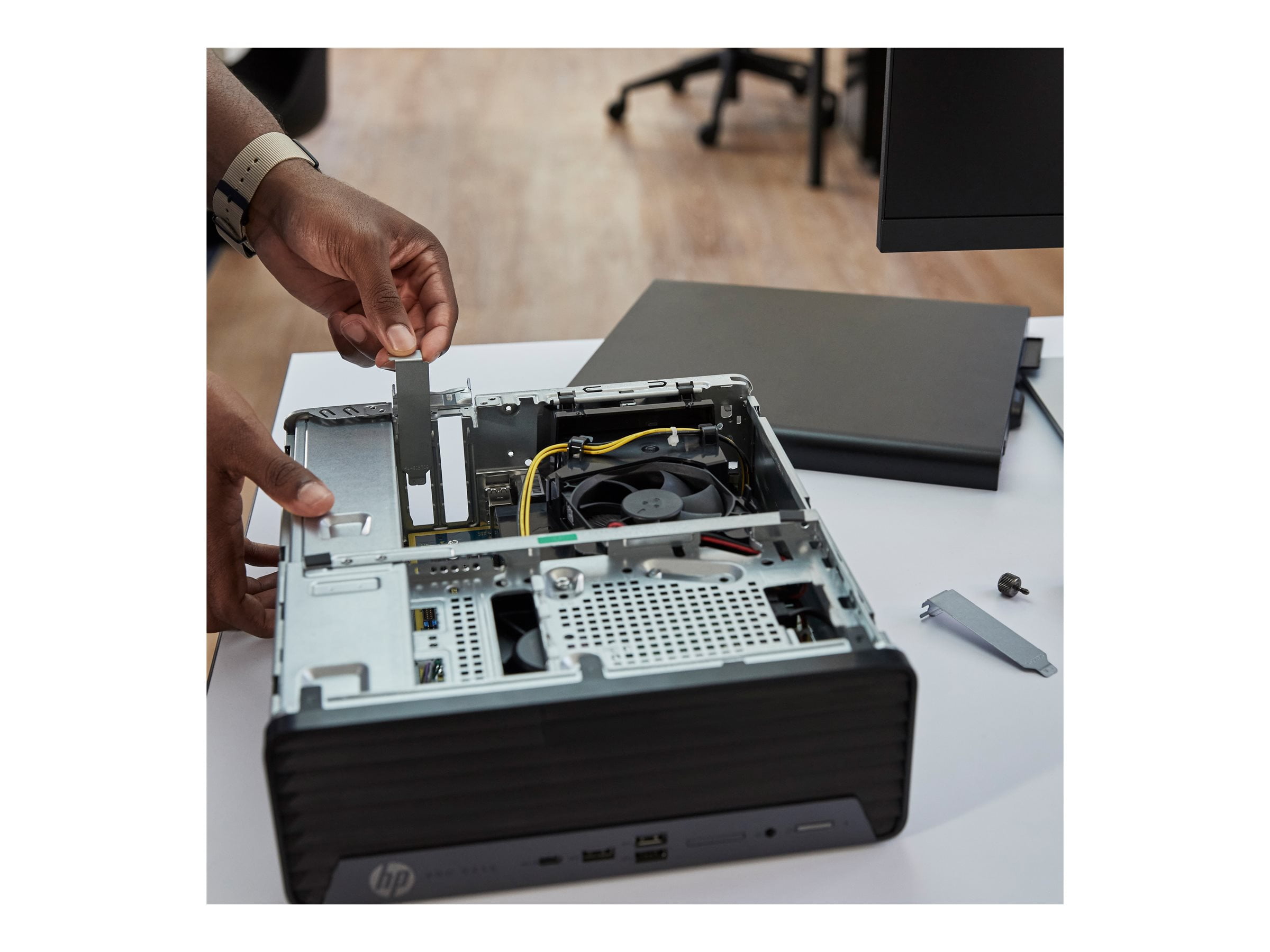 HP Pro 400 G9 - SFF Core i5 12500 / up to 4.6 GHz - RAM 8 GB