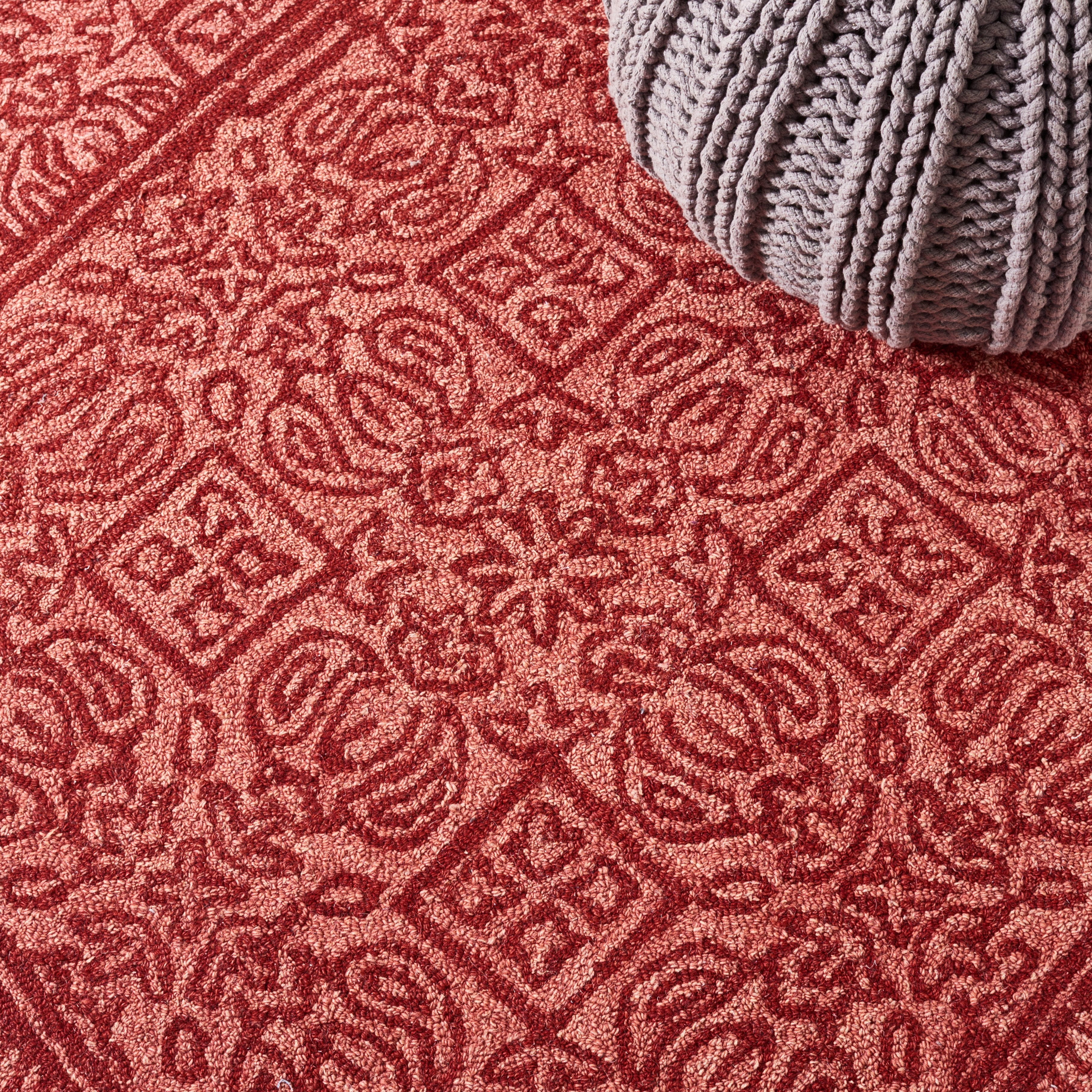 Safavieh Dip Dye Felicia Floral Area Rug, Red, 7' x 7' Round