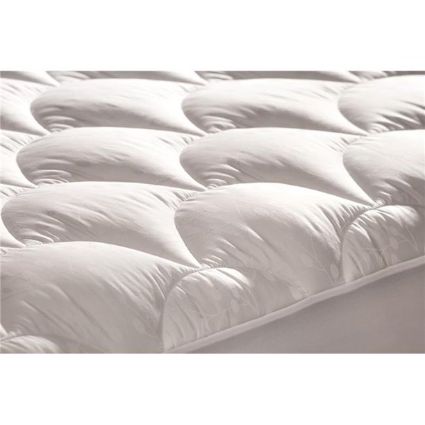 60 x 80 in. Ultra Plush Standard Queen Mattress Pad