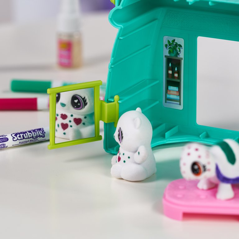 Crayola Scribble Scrubbie Pets Scented Spa Playset, Gift for Kids