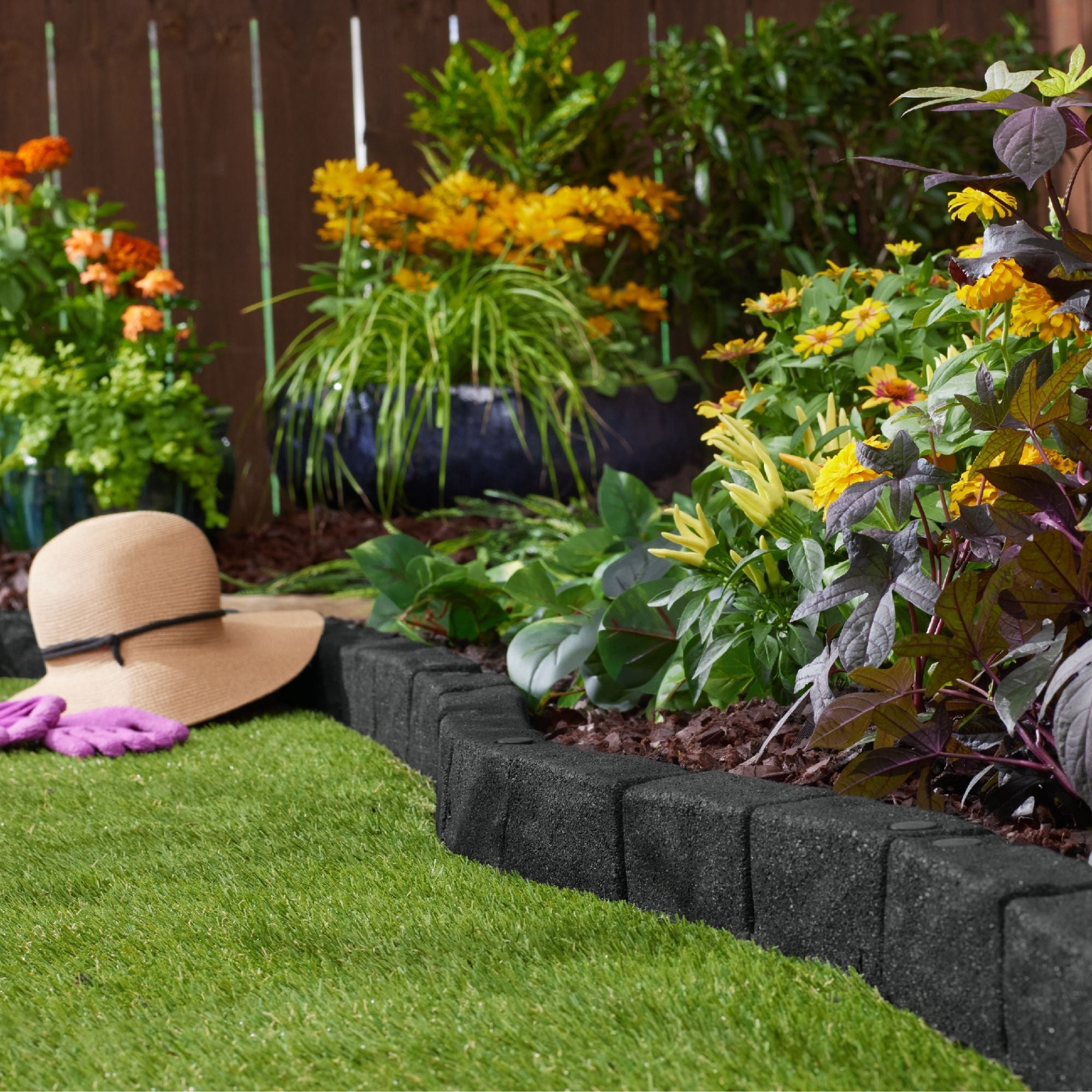 GroundSmart SmartLoc Cobblestone Landscape Edging, 4' Black Rubber Garden Edging Border, 4 pack