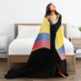 thumbnail image 4 of Manta de franela con la bandera de Colombia, elegante edredón para una siesta, edredón de invierno para las cuatro estaciones, antimicrobiano, con control de olores, ligero y antiestático, unisex, 60, 4 of 5