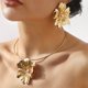 thumbnail image 2 of Juego de Joyería KummerSaprk Collar y Aretes Grandes de Flor Dorada, 2 of 6