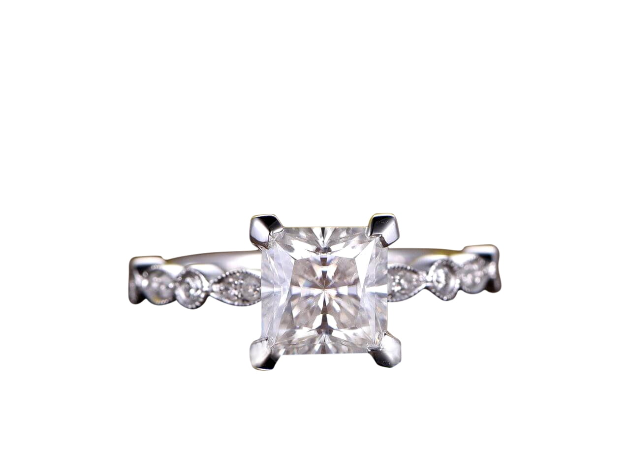 Vintage Design 1.25 Ct Man made diamond moissanite and Man made diamond