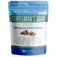 thumbnail image 1 of Sal de baño para caballeros, 32 onzas de sal de Epsom con aceites esenciales de incienso de madera de cedro natural, eucalipto y menta, además de vitamina C, en una bolsa sin BPA con cierre a presión, 1 of 5
