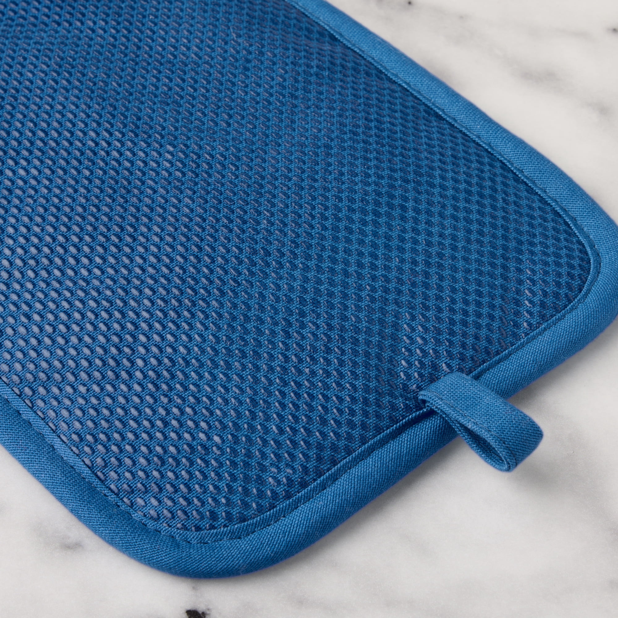 MARTHA STEWART Strie Medallion Pot Holder 2-Pack Set, Heat Resistant, Non-Slip Silicone Grip, Navy Blue, 7"x10"