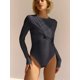 thumbnail image 3 of Mono de camiseta con cuello redondo y manga larga con pliegues ajustados y parte inferior torcida para mujer, moda de otoño e invierno, estilo europeo y americano, 3 of 5