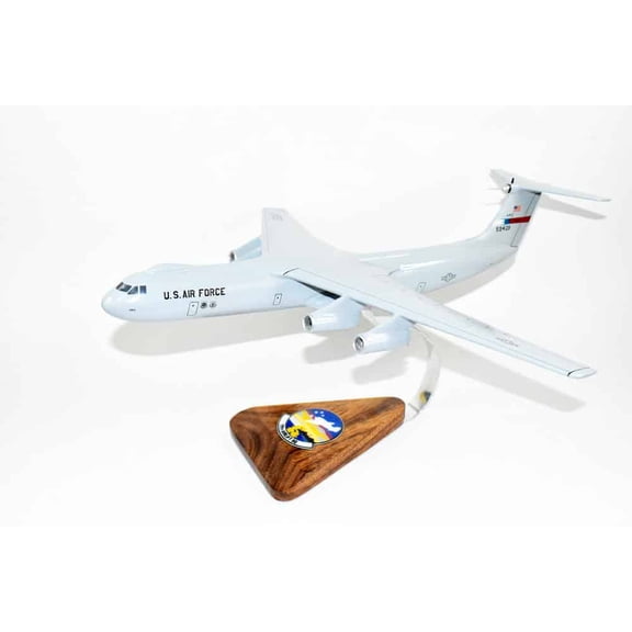 Lockheed Martin C-141b Starlifter, 19th Airlift Squadron, 18 Mahogany Scale Model