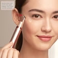 thumbnail image 4 of Eye Concentrate Clarins V Shaping Facial Lift Antihinchazón, 4 of 6
