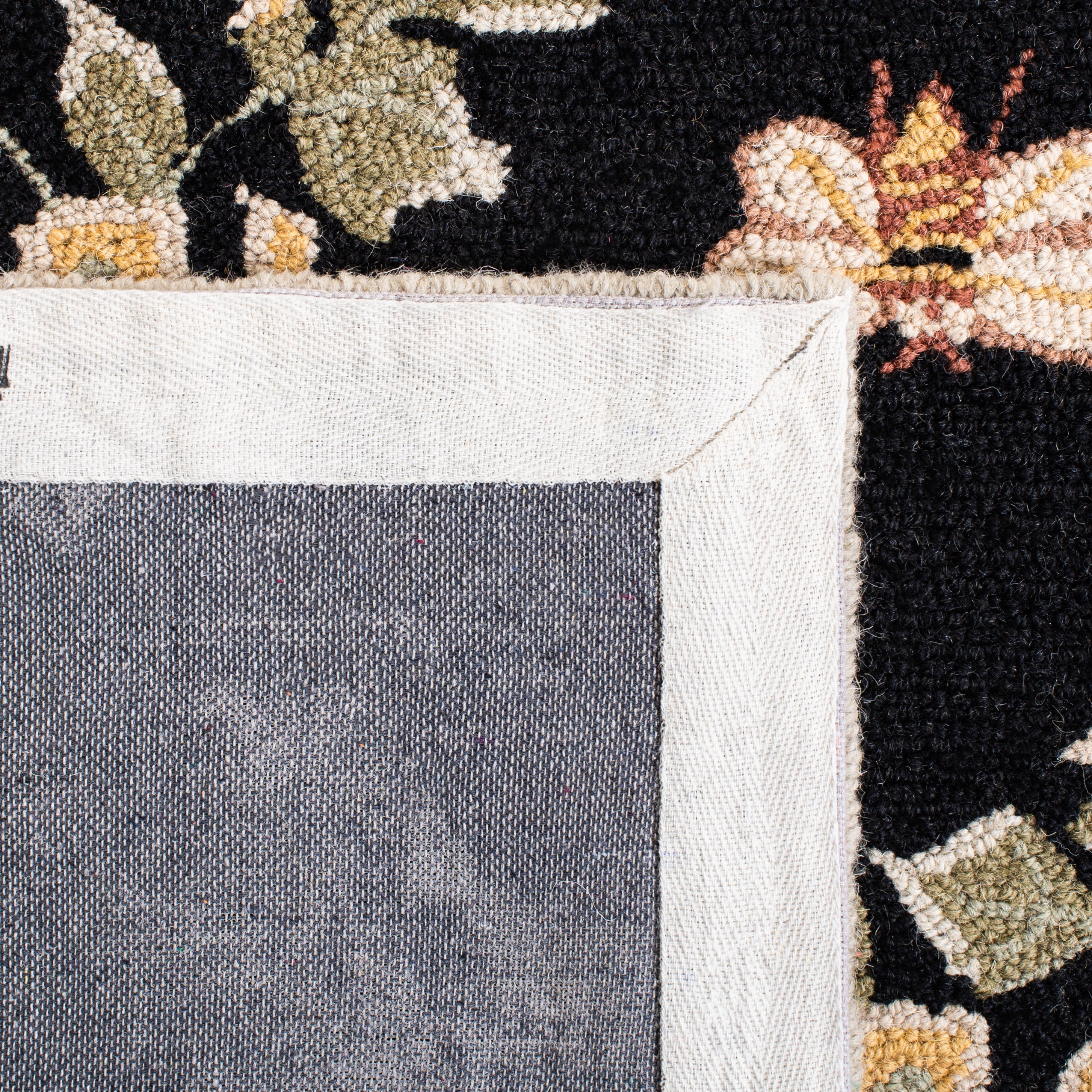 Safavieh Chelsea Lara Bordered Wool Runner Rug, Black, 2'6" x 6'