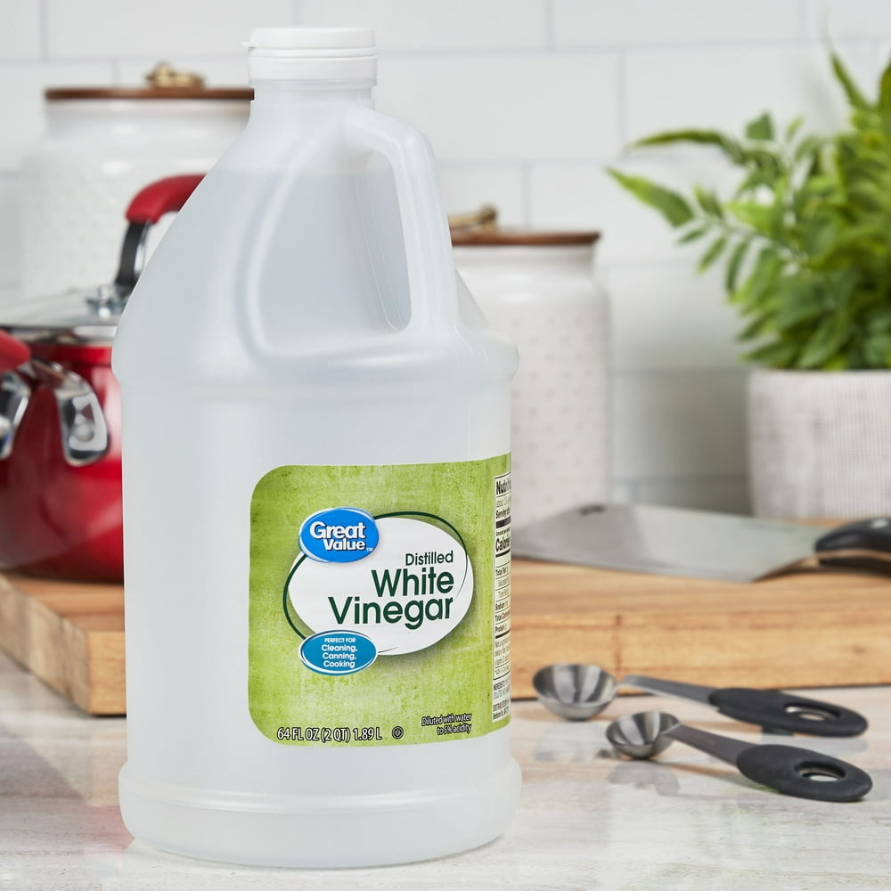 Distilled white vinegar for cleaning