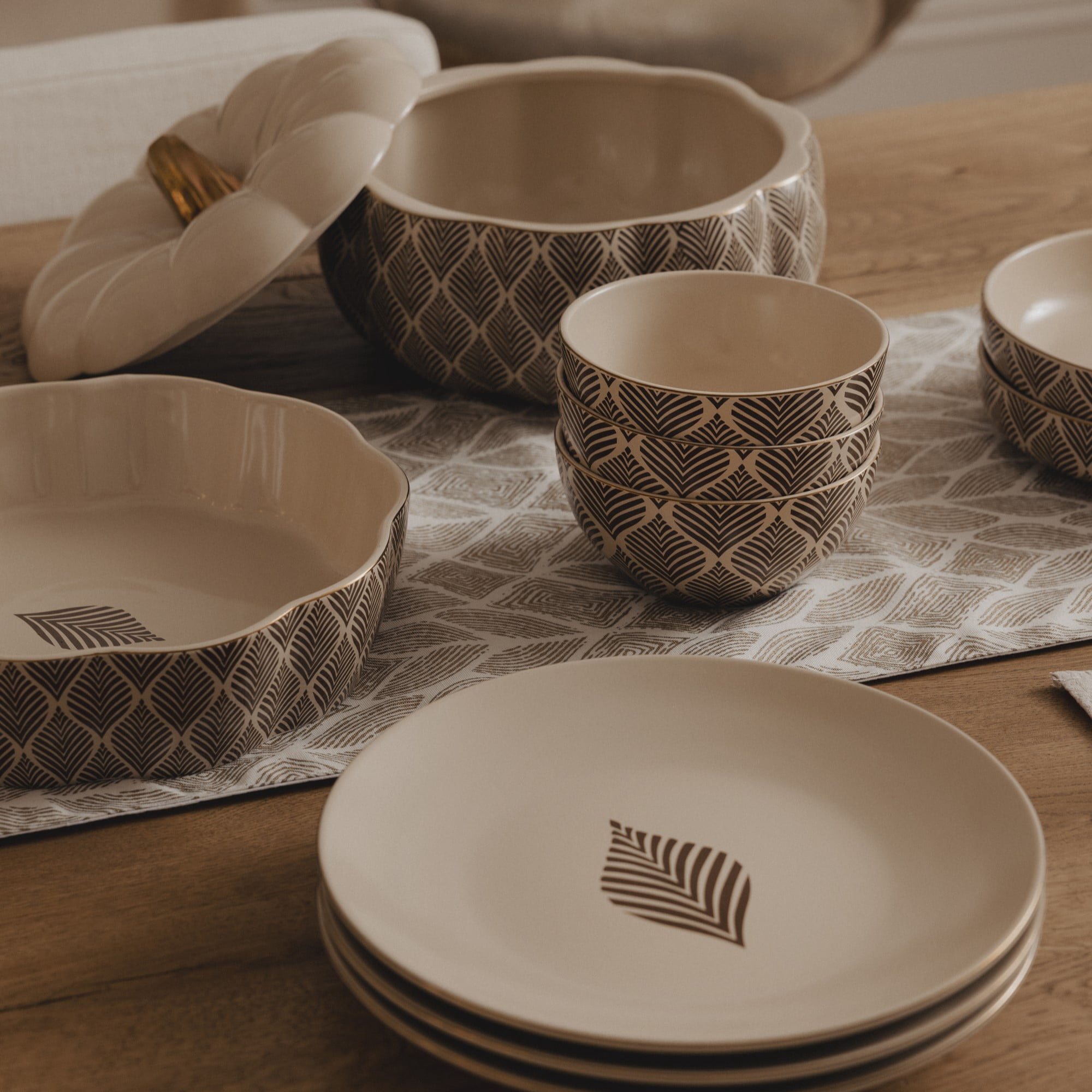 Thyme & Table 4-Pack Stoneware Cereal Bowls, Ocee Leaf