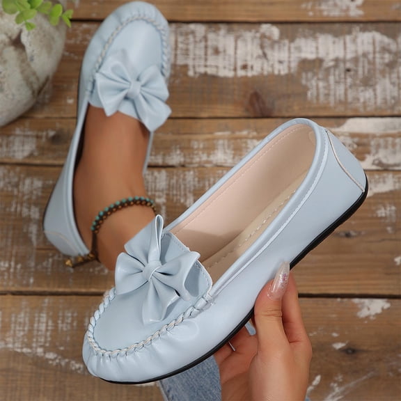 Crunowin Women's Round Toe Comfort Shoes, Soft Sole Casual Design Covered-Toe Everyday Flat Flats Light Blue