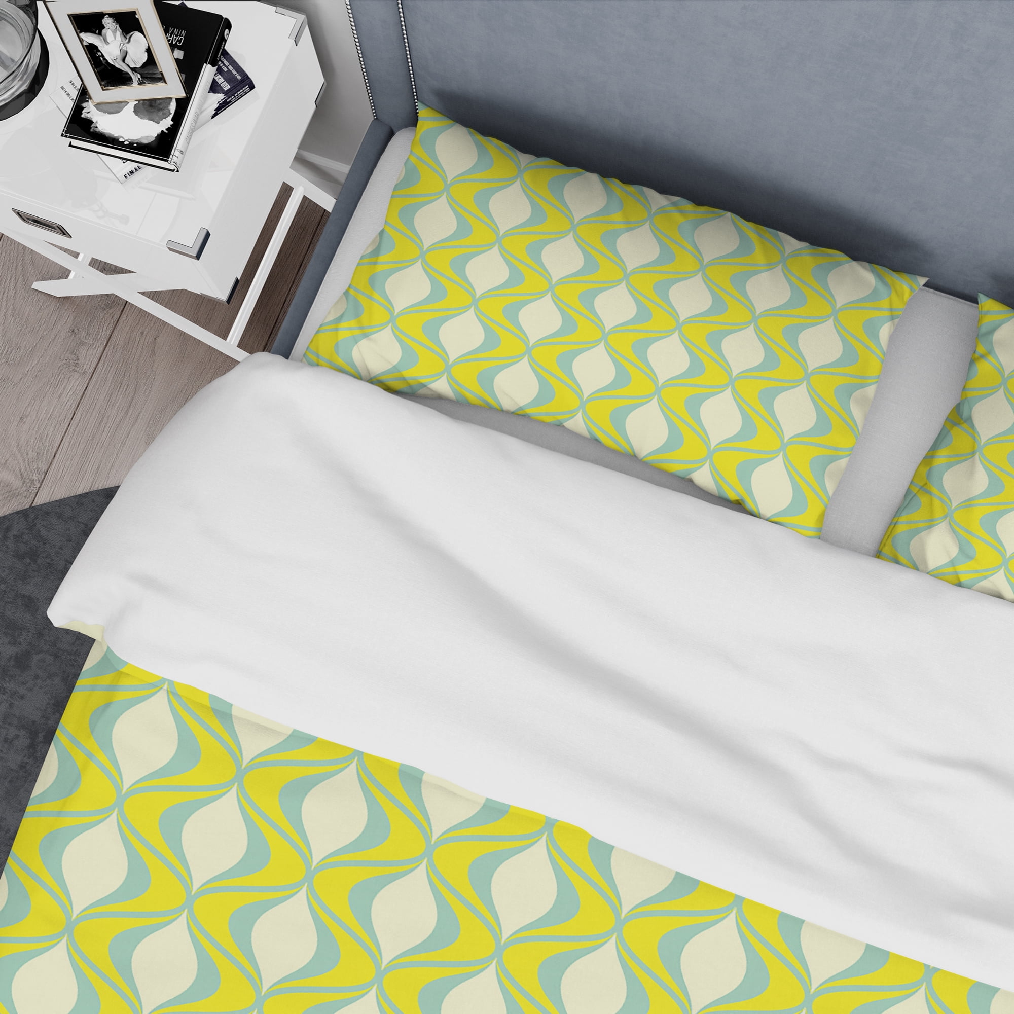 Designart 'Abstract Retro Geometrical Design III' Mid-Century Modern Duvet Cover Set