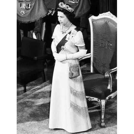 Hrh Queen Elizabeth II at the Royal Silver Jubilee Tour in New Zealand Print Wall