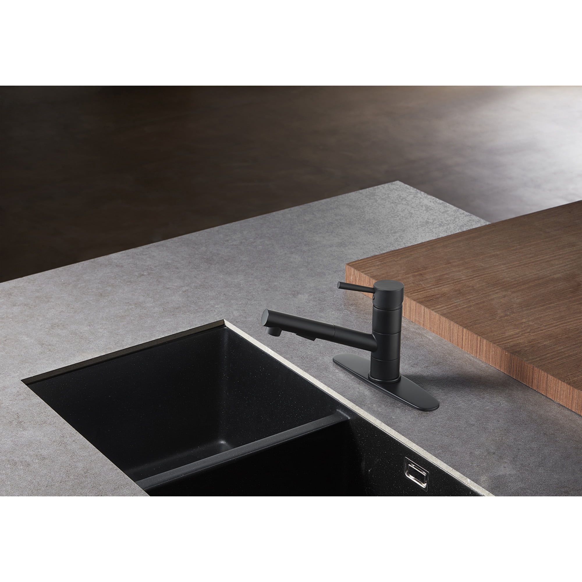 Kingston Brass LS8400DL Single-Handle 1-Hole Deck Mount Pull-Out Sprayer Kitchen Faucet in Matte Black