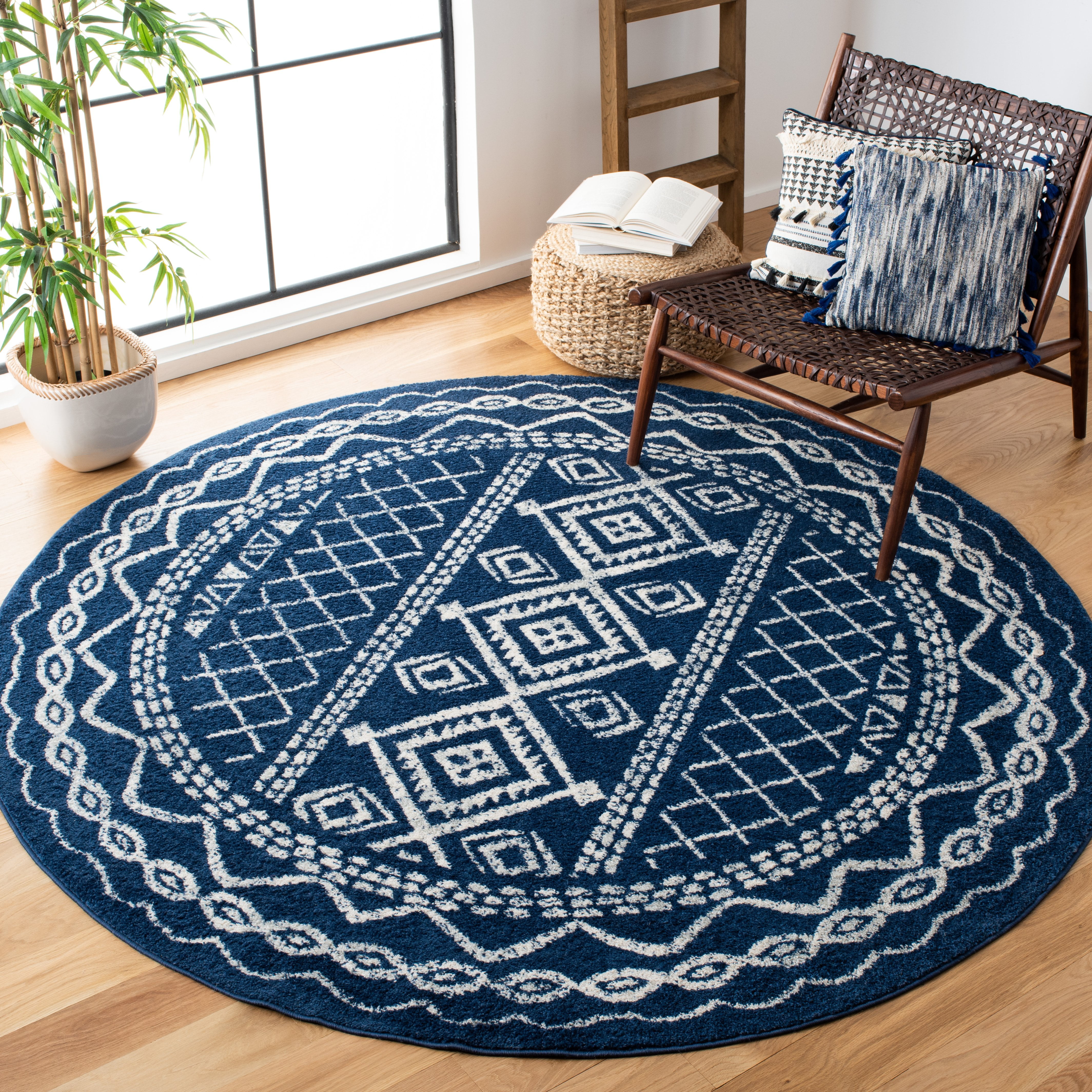 SAFAVIEH Tulum Ronald Oriental Area Rug, Navy/Ivory, 6'7" x 6'7" Round