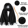 thumbnail image 5 of Foulard Femme Chaude d'Automne en Coton Uni avec Pompons / Franges (Noir), 5 of 5