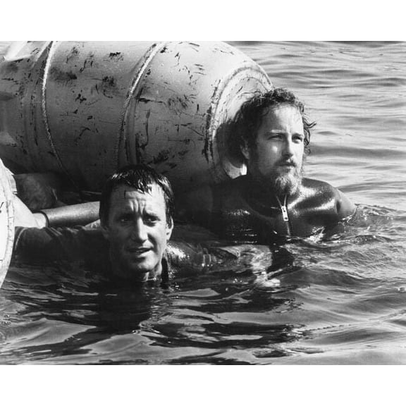 Jaws Roy Scheider Richard Dreyfuss in water holding onto barrels Poster 24x36