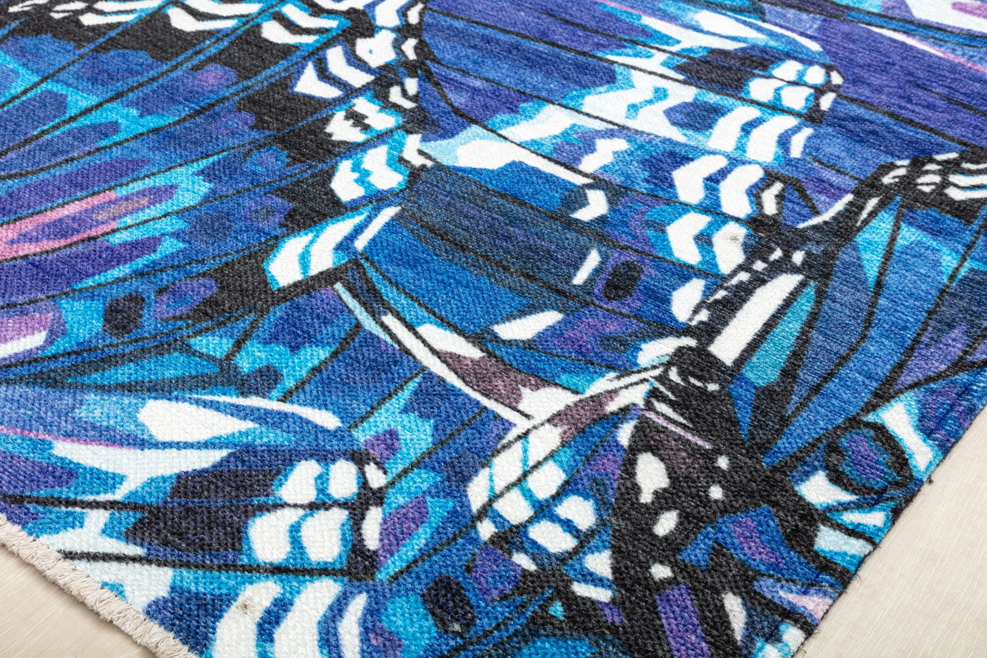 Elizabeth Sutton MI30B Morpho Blue Abstract Modern Blue Area Rug, 2'7" x 4'