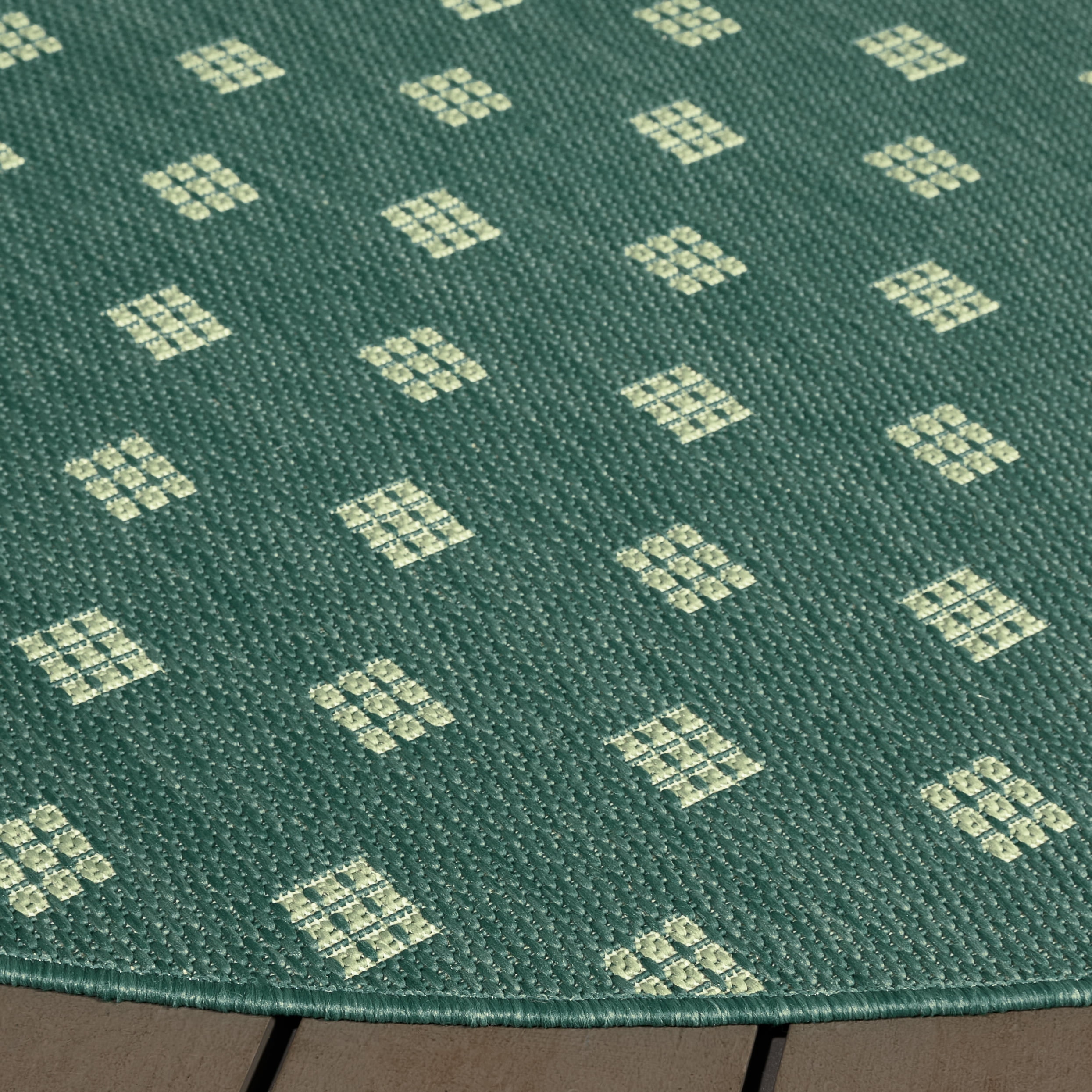 Safavieh Terrace Kelleh Geometric Indoor/Outdoor Area Rug, Dark Green/Light Green, 6'7" x 6'7" Round