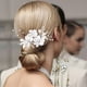 thumbnail image 5 of Tocado de novia para boda, pétalos blancos, hecho a mano, con perlas y cristales, pinza para el pelo, 5 of 8