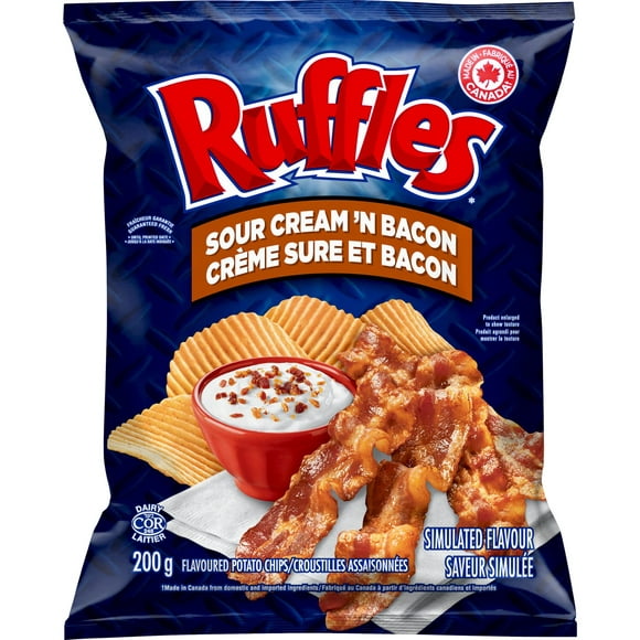 Ruffles Sour Cream 'n Bacon Flavoured Potato Chips, 200g