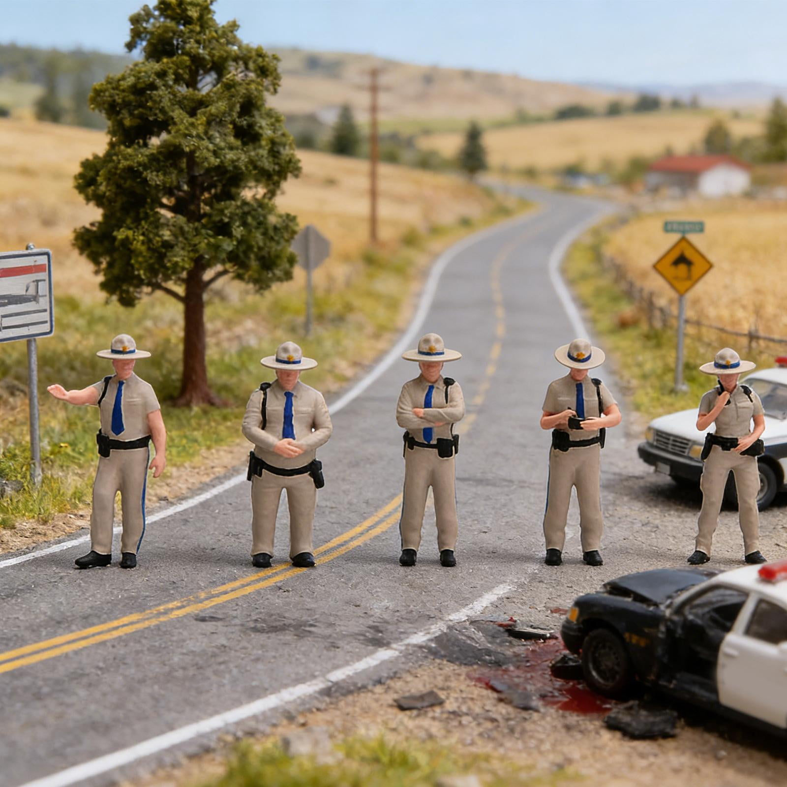 LeeQinersw 5 Pieces 1/64 Police Figure Model Dioramas Ornament for Train Station Layout